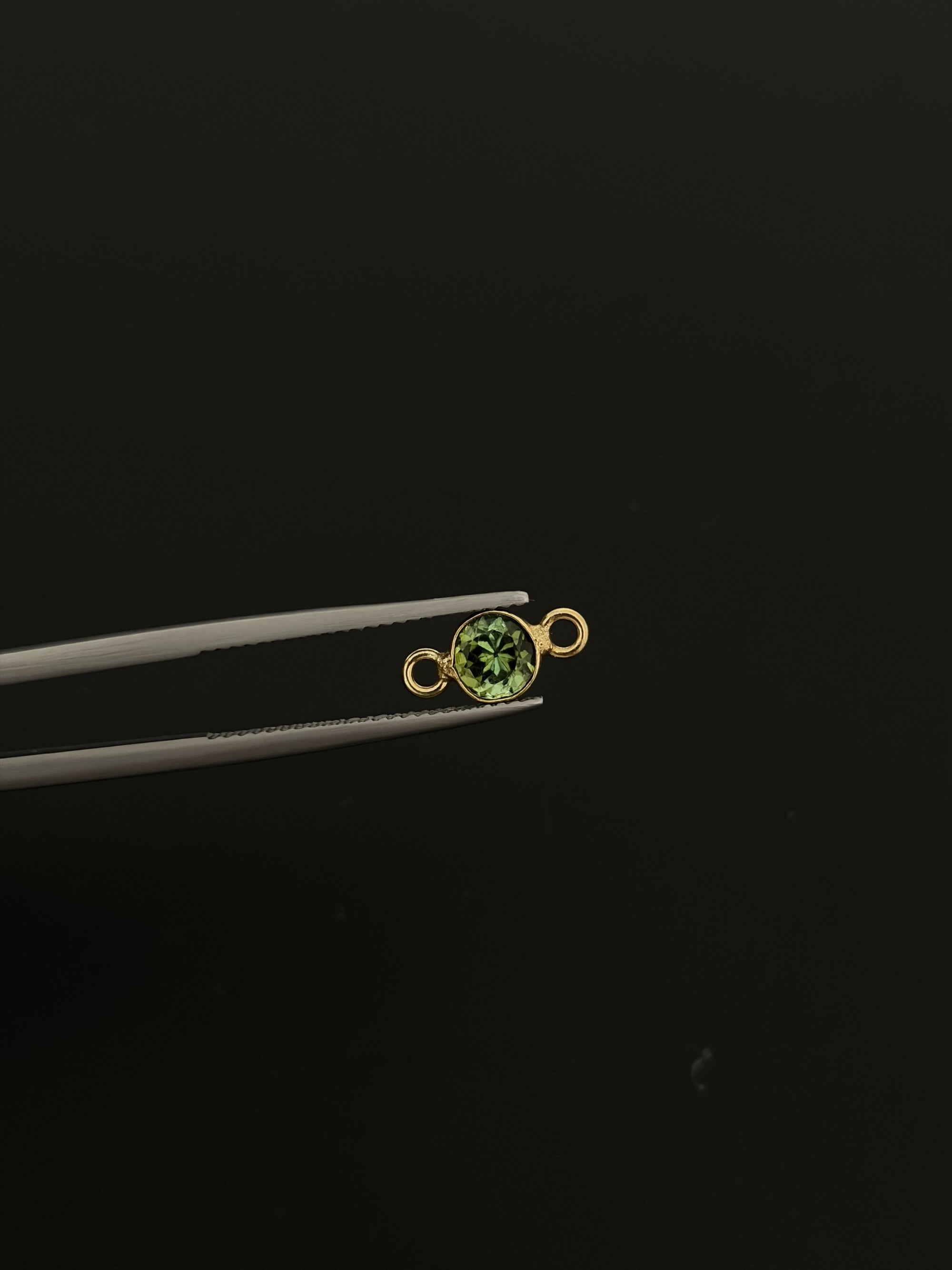 Tourmaline 18K Gold Filled Bezel 5 mm, Double Connector