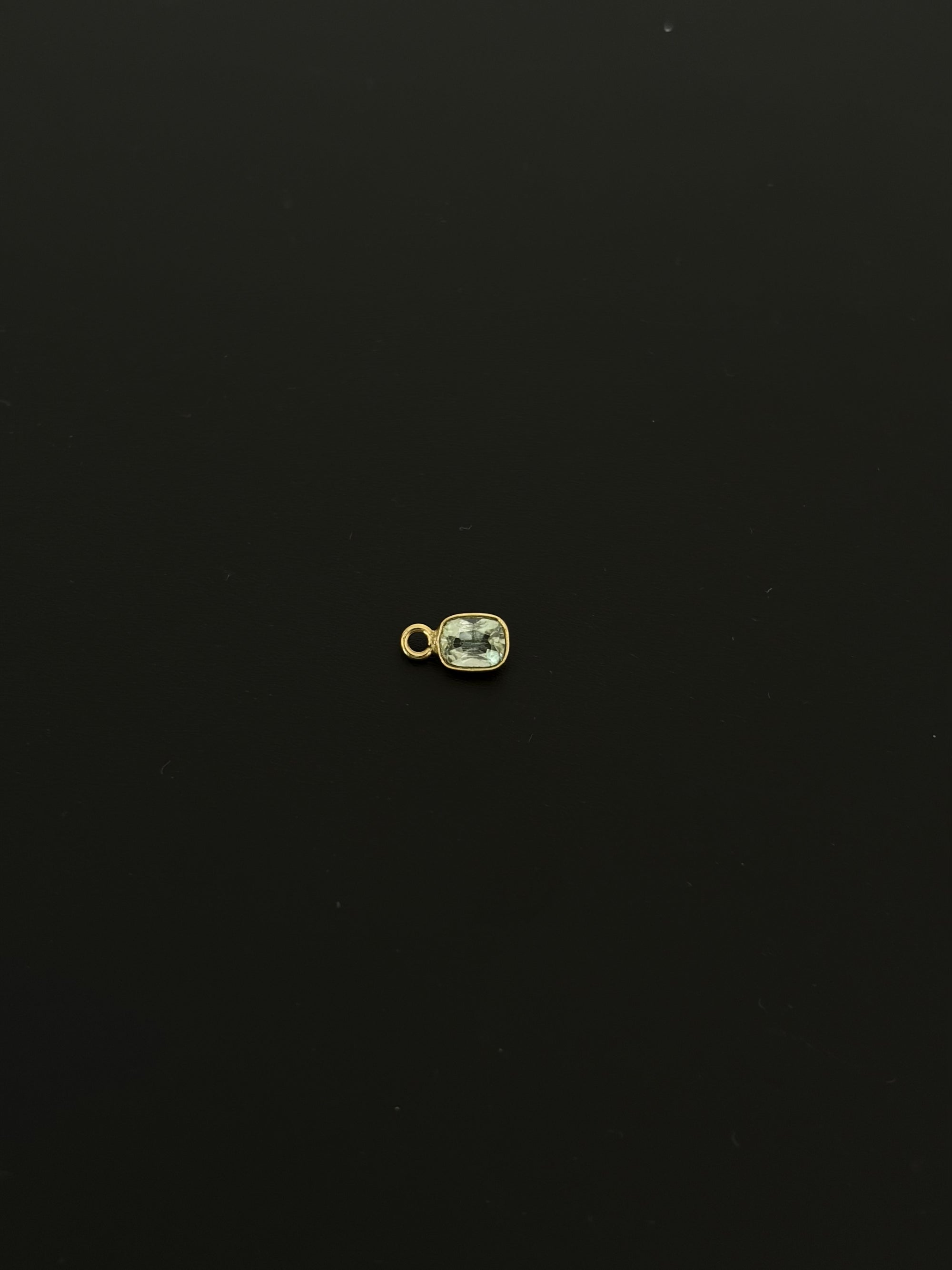 Tourmaline 18K Gold Filled Bezel 6x4 mm, Single Connector