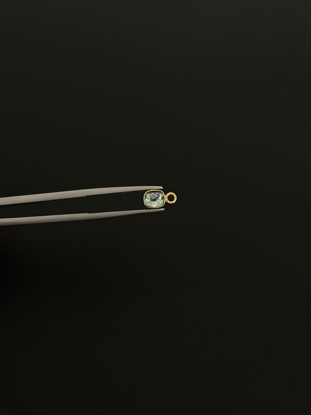 Tourmaline 18K Gold Filled Bezel 6x4 mm, Single Connector