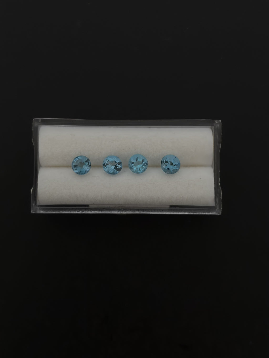 Blue Topaz Faceted Round Shape 5.1 mm