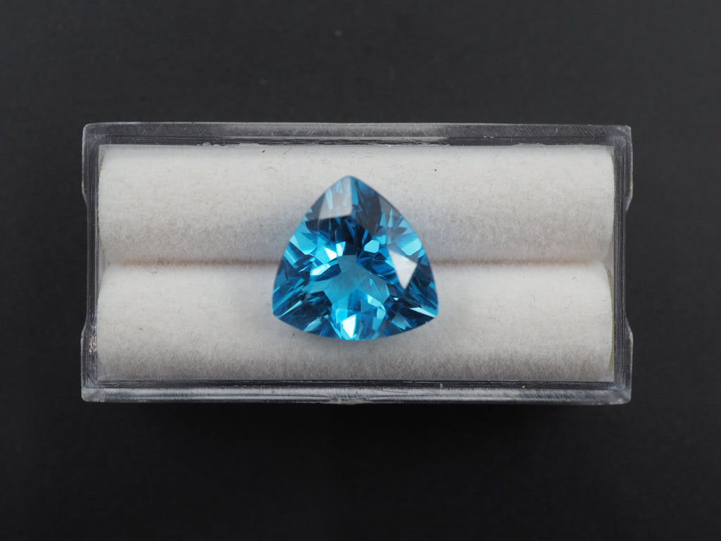 Swiss Blue Topaz AAA+ Faceted Gemstone, Trillion Shape 13.9x13.9 mm