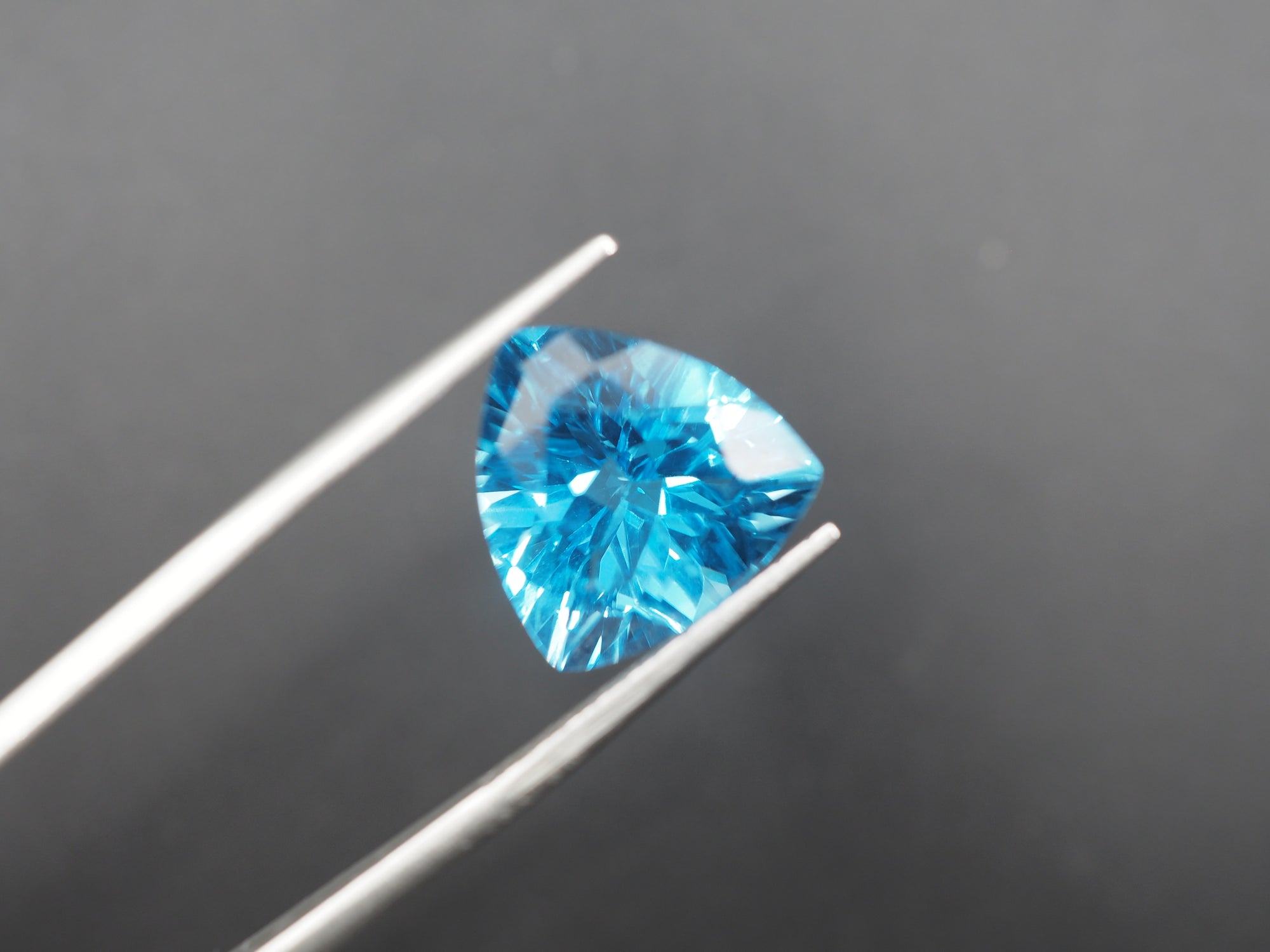 Swiss Blue Topaz AAA+ Faceted Gemstone, Trillion Shape 13.9x13.9 mm
