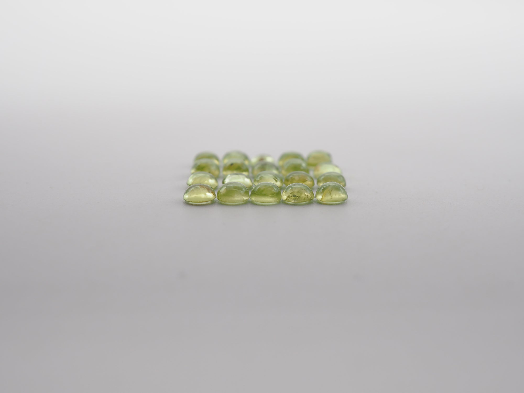 Peridot Cabs Round 4mm Approximately 6.70 Carat, 20 Pieces (GTG-P-78)