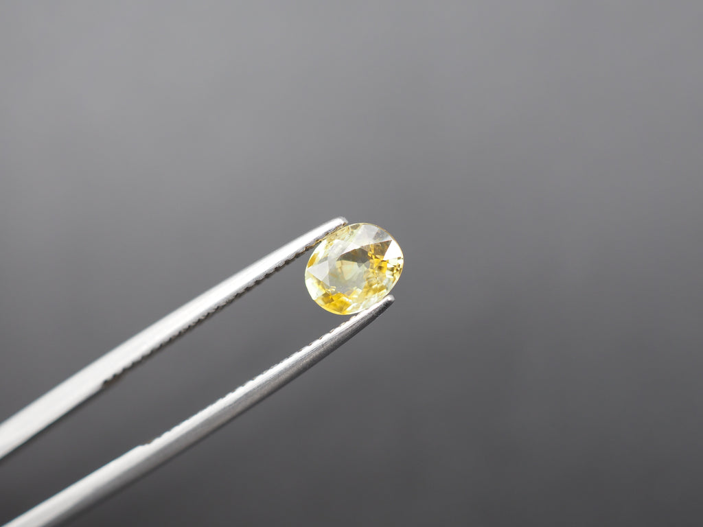 Yellow Sapphire Faceted Gemstone 6.8x5.4 mm