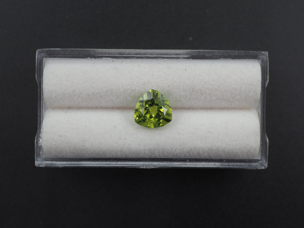 Peridot Faceted Gemstone, Trillion Shape 8x8 mm