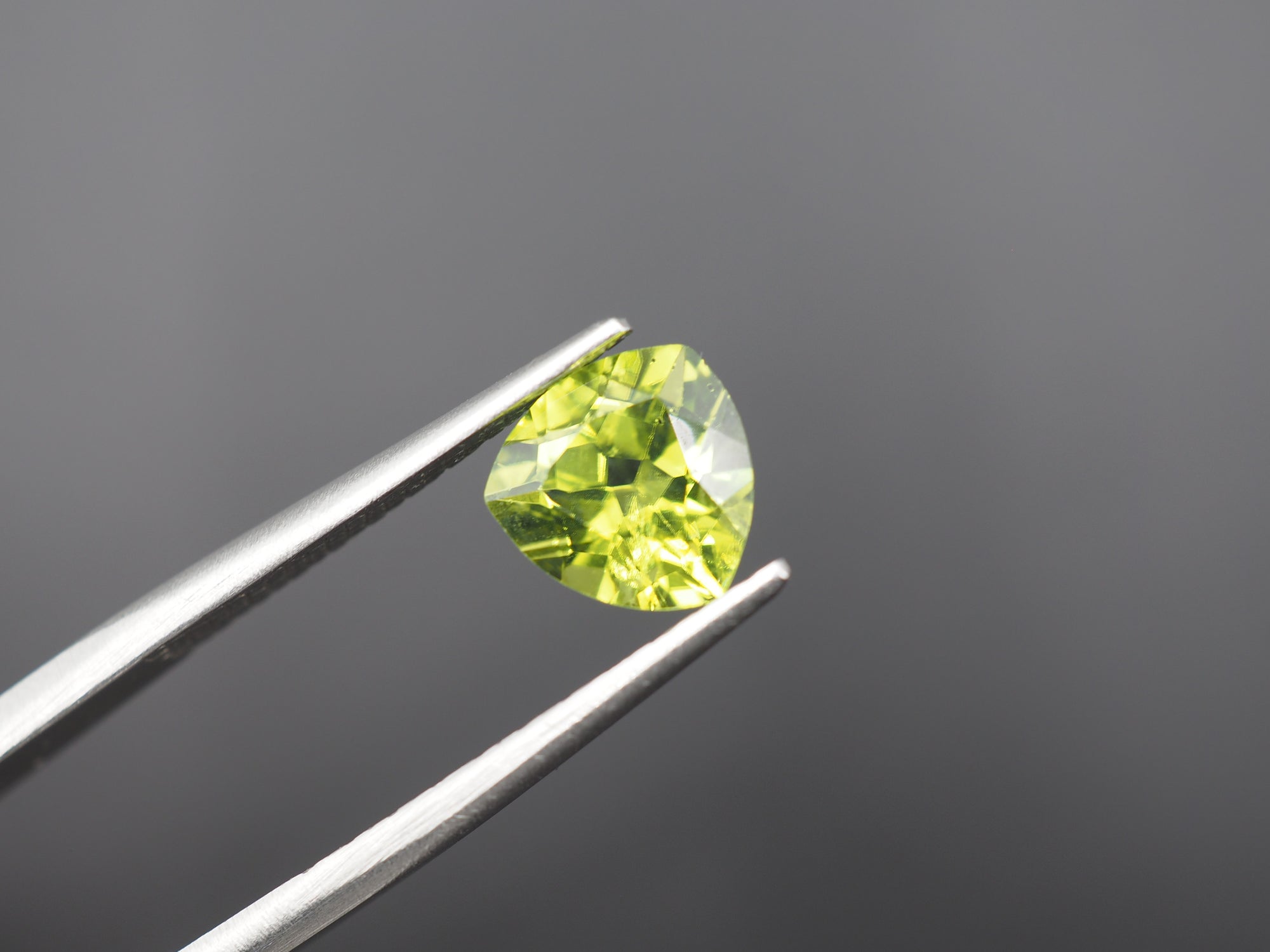 Peridot Faceted Gemstone, Trillion Shape 8x8 mm