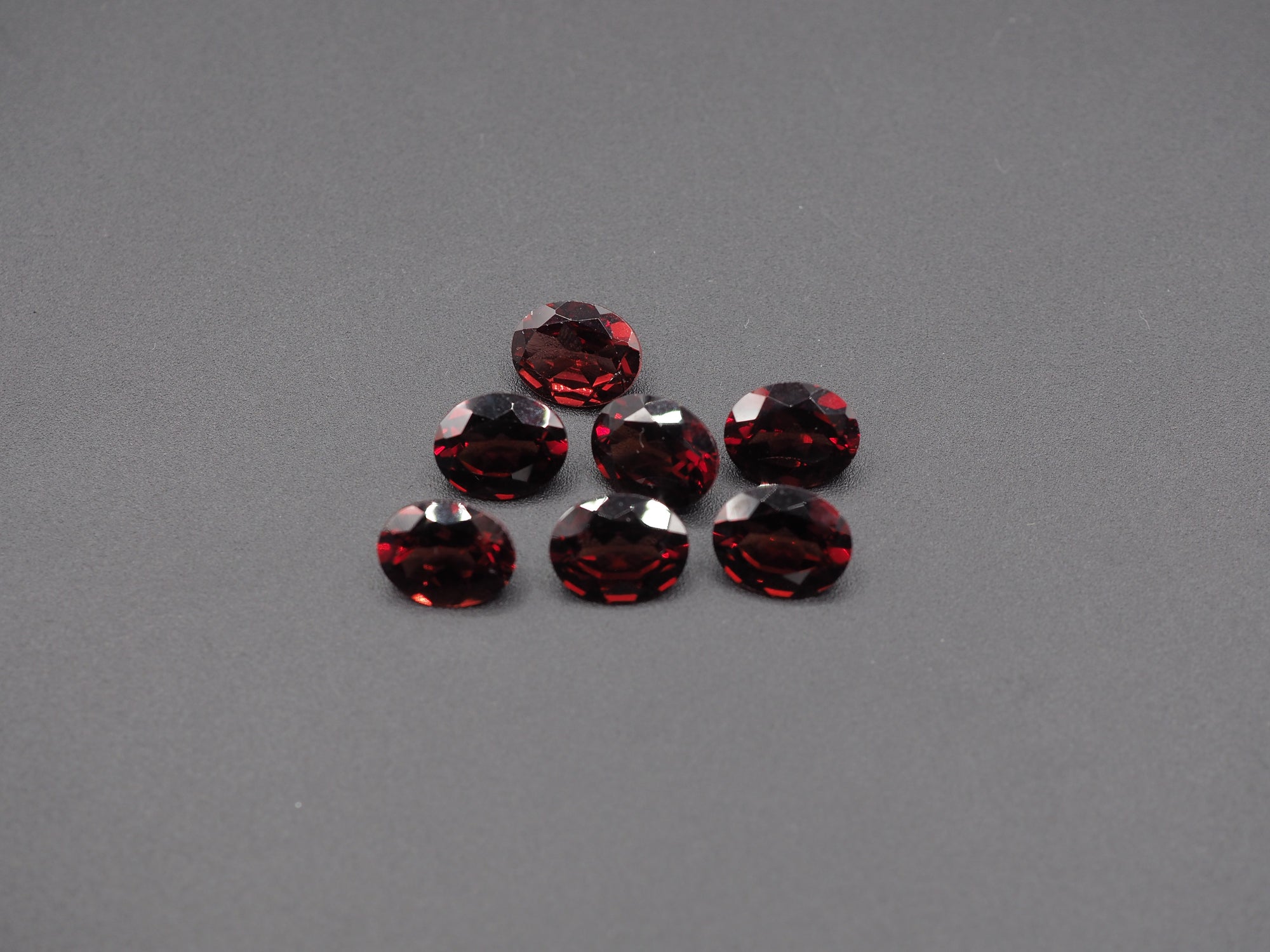 Garnet Faceted Oval Shape 10x8 mm 1 Piece