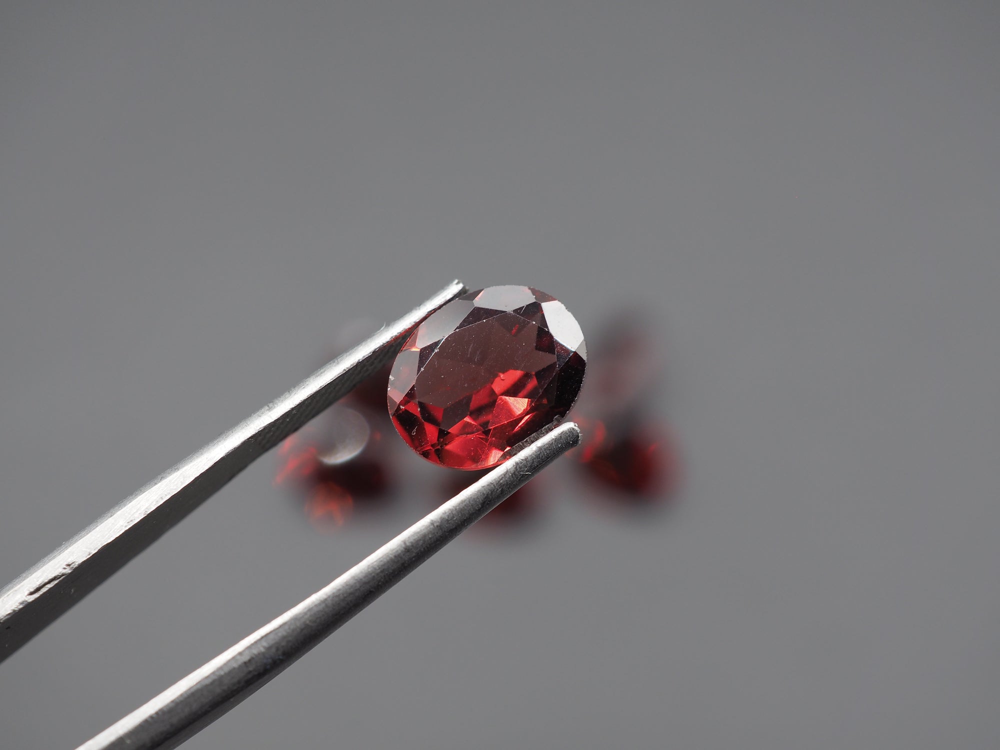 Garnet Faceted Oval Shape 10x8 mm 1 Piece