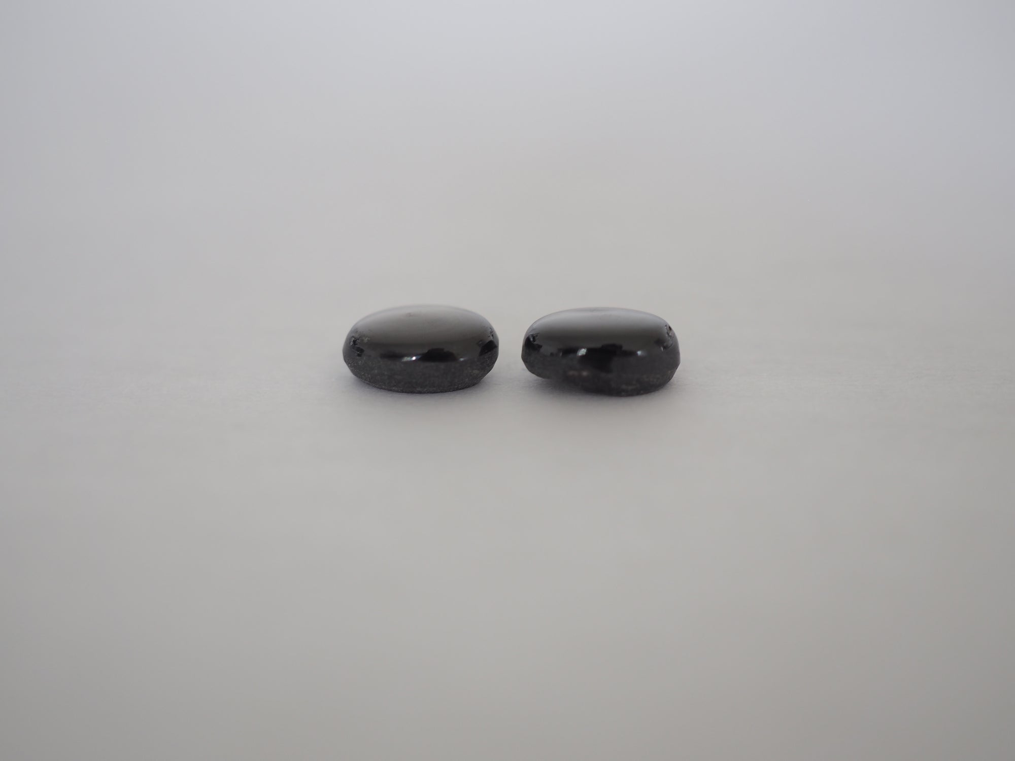 Black Star Sapphire Cabochon 8x6 mm
