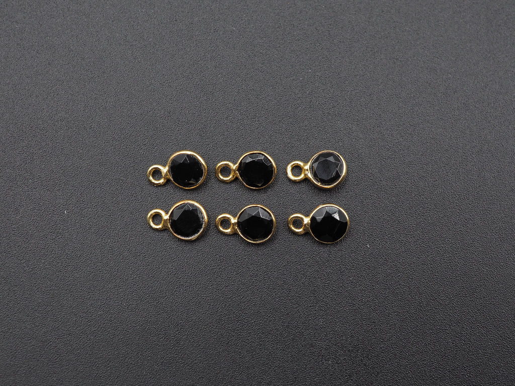Black Onyx 18K Gold Filled Bezel 6 mm, Single Connector, Onyx Charm
