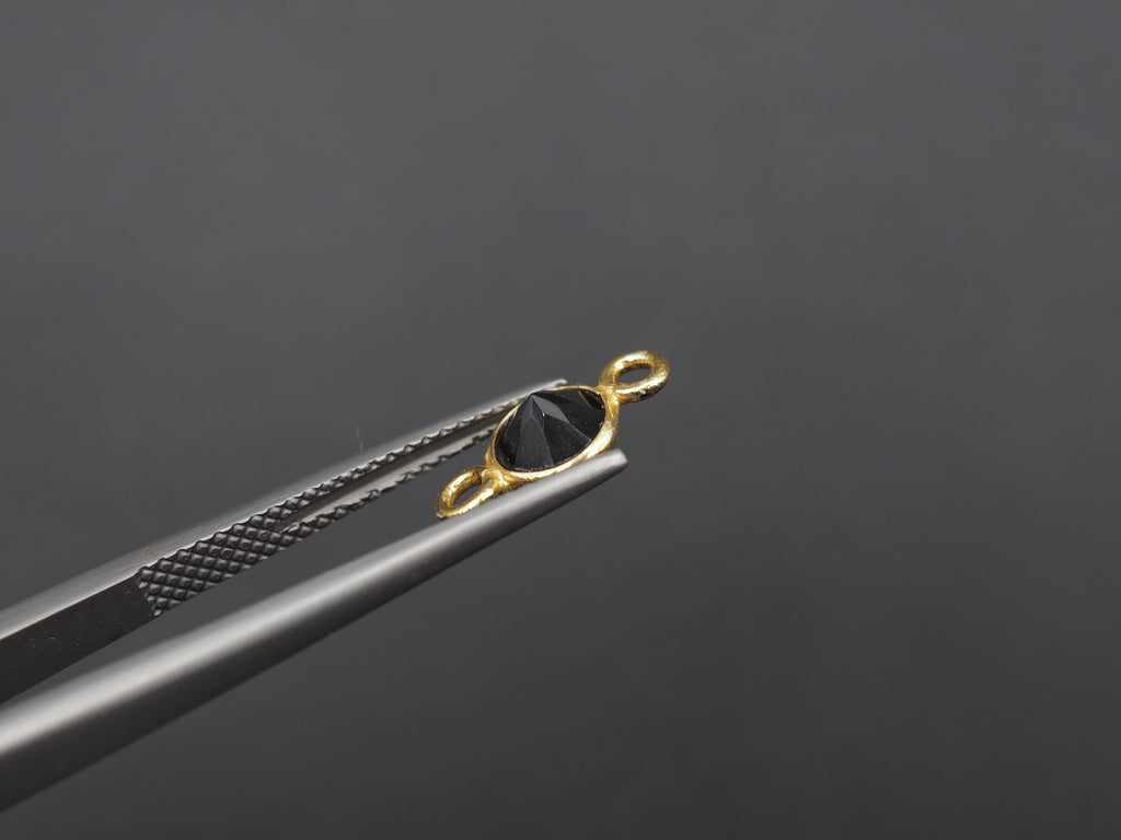 Black Onyx 18K Gold Filled Bezel 6 mm, Double Connector, Onyx Charm