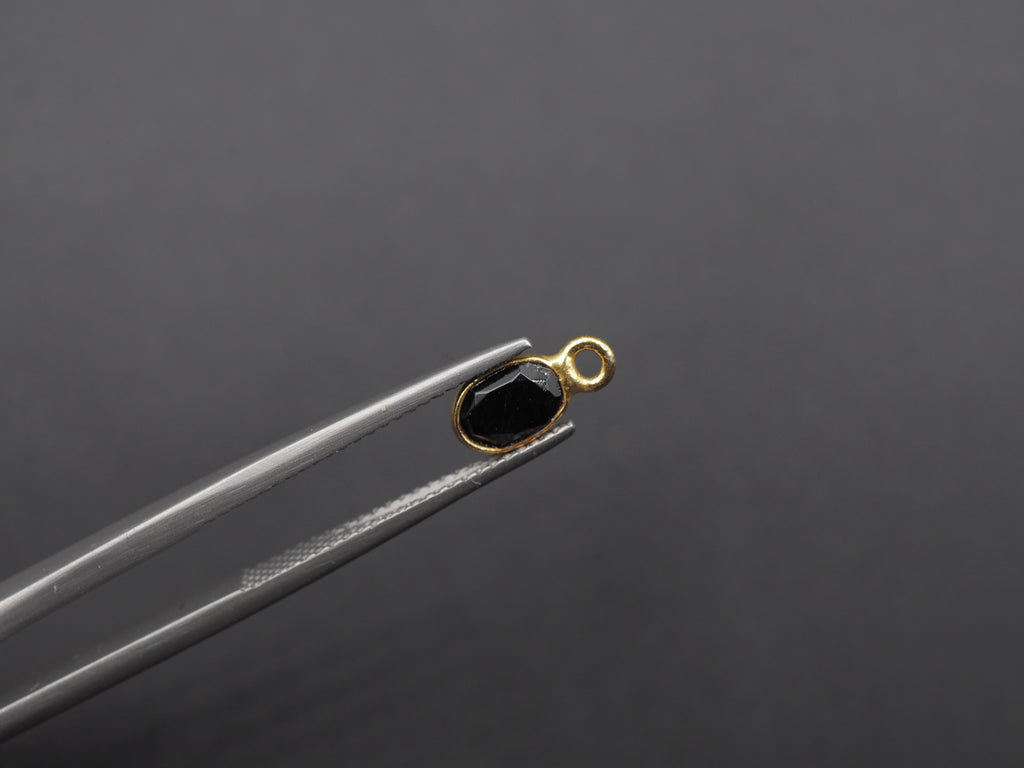 Black Onyx 18K Gold Filled Bezel 6x4 mm, Single Connector, Onyx Charm
