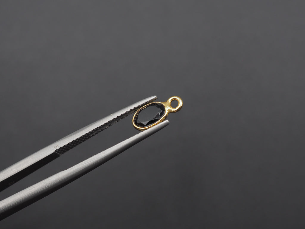 Black Onyx 18K Gold Filled Bezel 6x4 mm, Single Connector, Onyx Charm