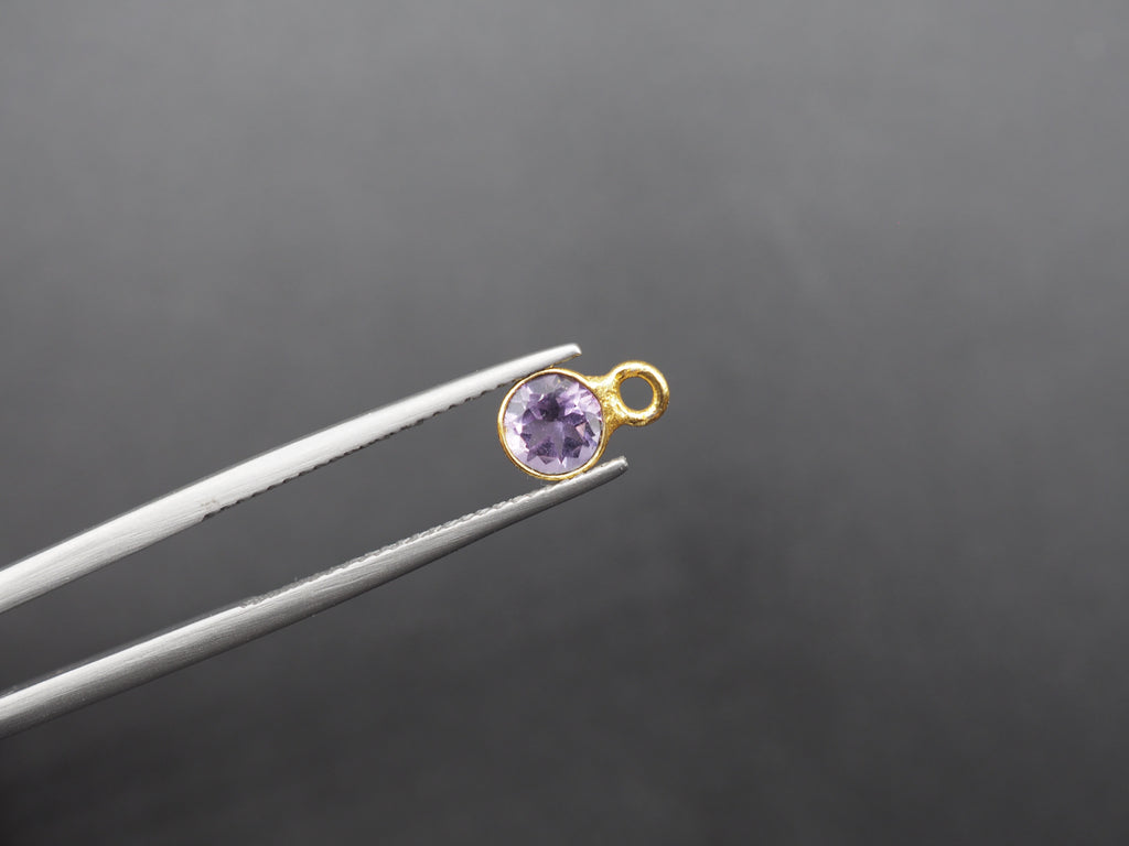 Amethyst 18K Gold Filled Bezel 5 mm, Single Connector, Amethyst Charm