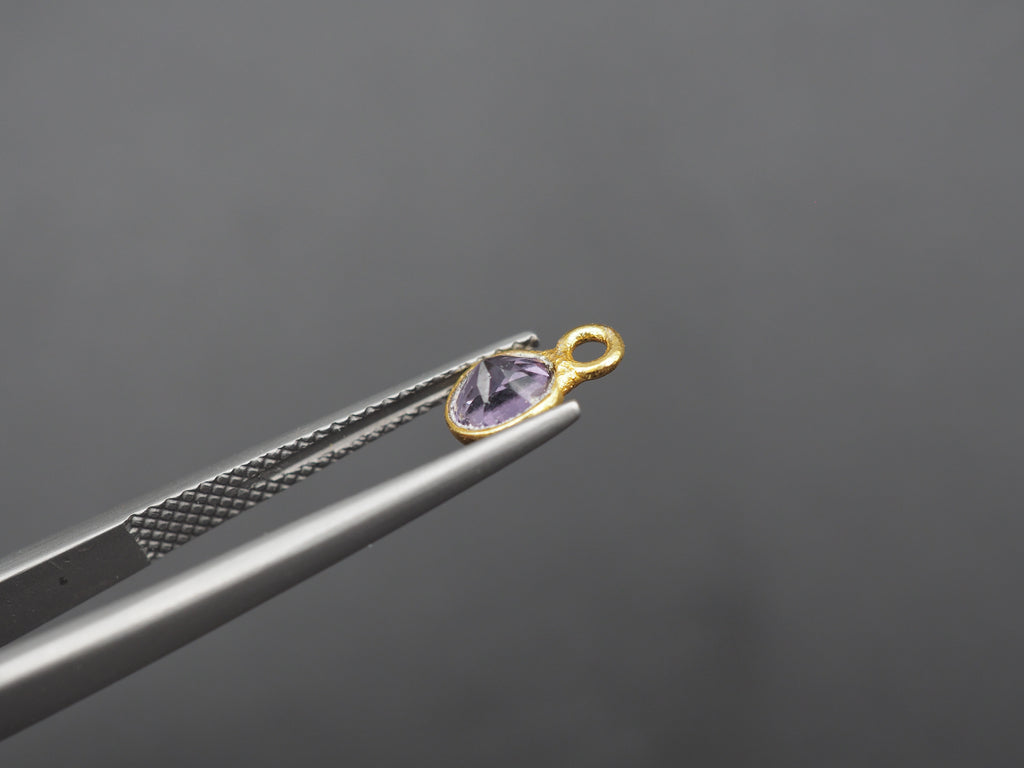 Amethyst 18K Gold Filled Bezel 5 mm, Single Connector, Amethyst Charm