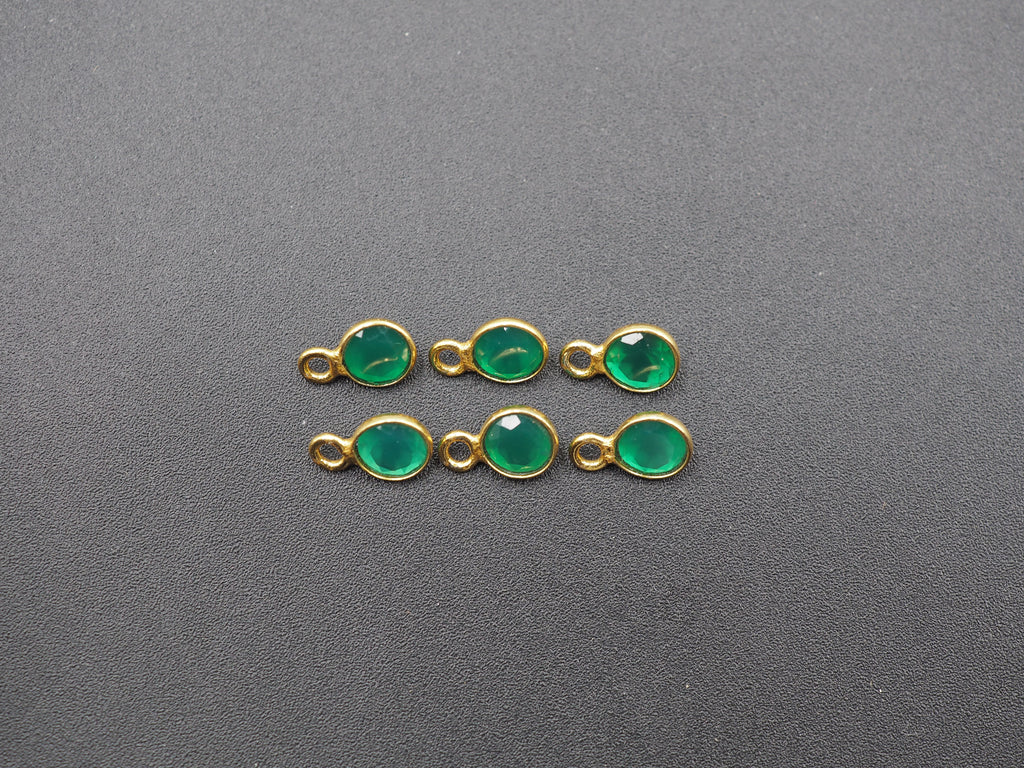 Green Onyx 18K Gold Filled Bezel 5.5 mm, Single Connector Onyx Charm