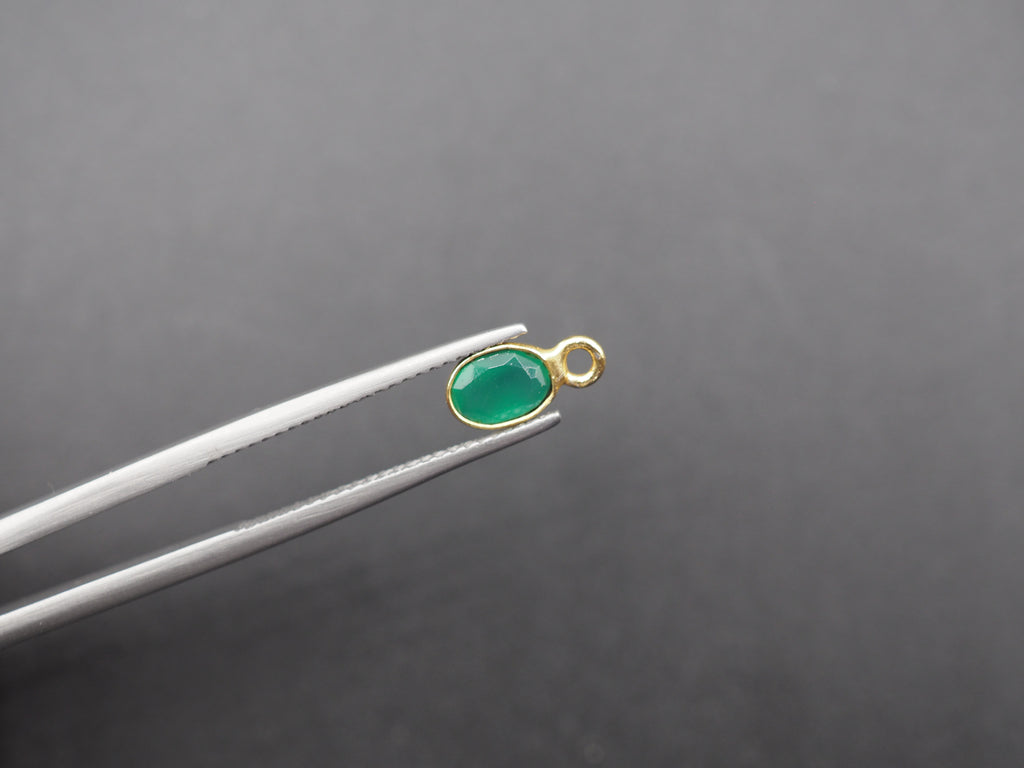 Green Onyx 18K Gold Filled Bezel 6x4 mm, Single Connector Onyx Charm