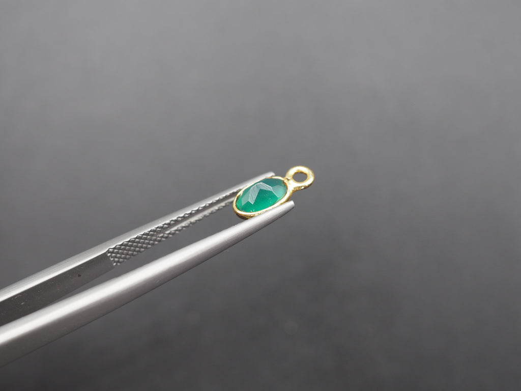 Green Onyx 18K Gold Filled Bezel 6x4 mm, Single Connector Onyx Charm