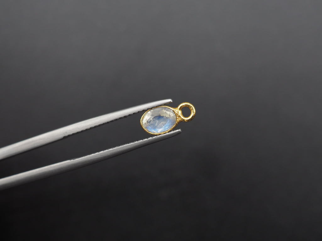 Rainbow Moonstone 18K Gold Filled Bezel 6x4 mm, Single Connector, Rainbow Moonstone Charm