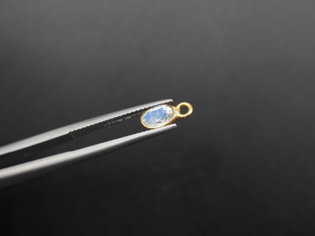 Rainbow Moonstone 18K Gold Filled Bezel 6x4 mm, Single Connector, Rainbow Moonstone Charm