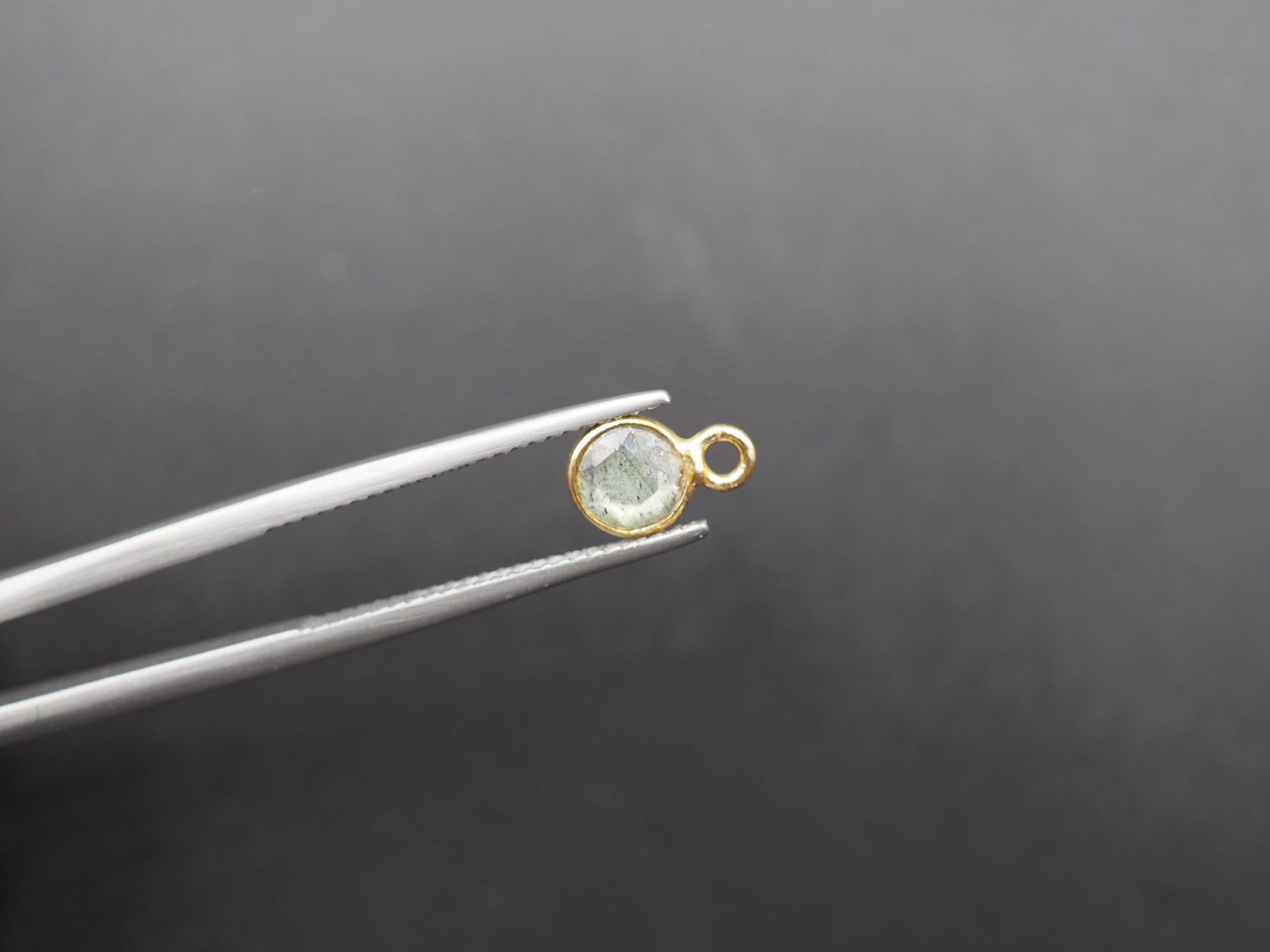 Labradorite 18K Gold Filled Bezel 5 mm, Single Connector, Labradorite Charm