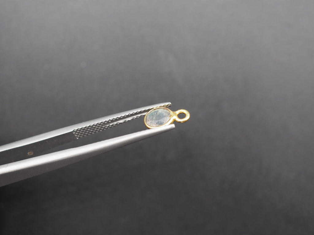 Labradorite 18K Gold Filled Bezel 5 mm, Single Connector, Labradorite Charm