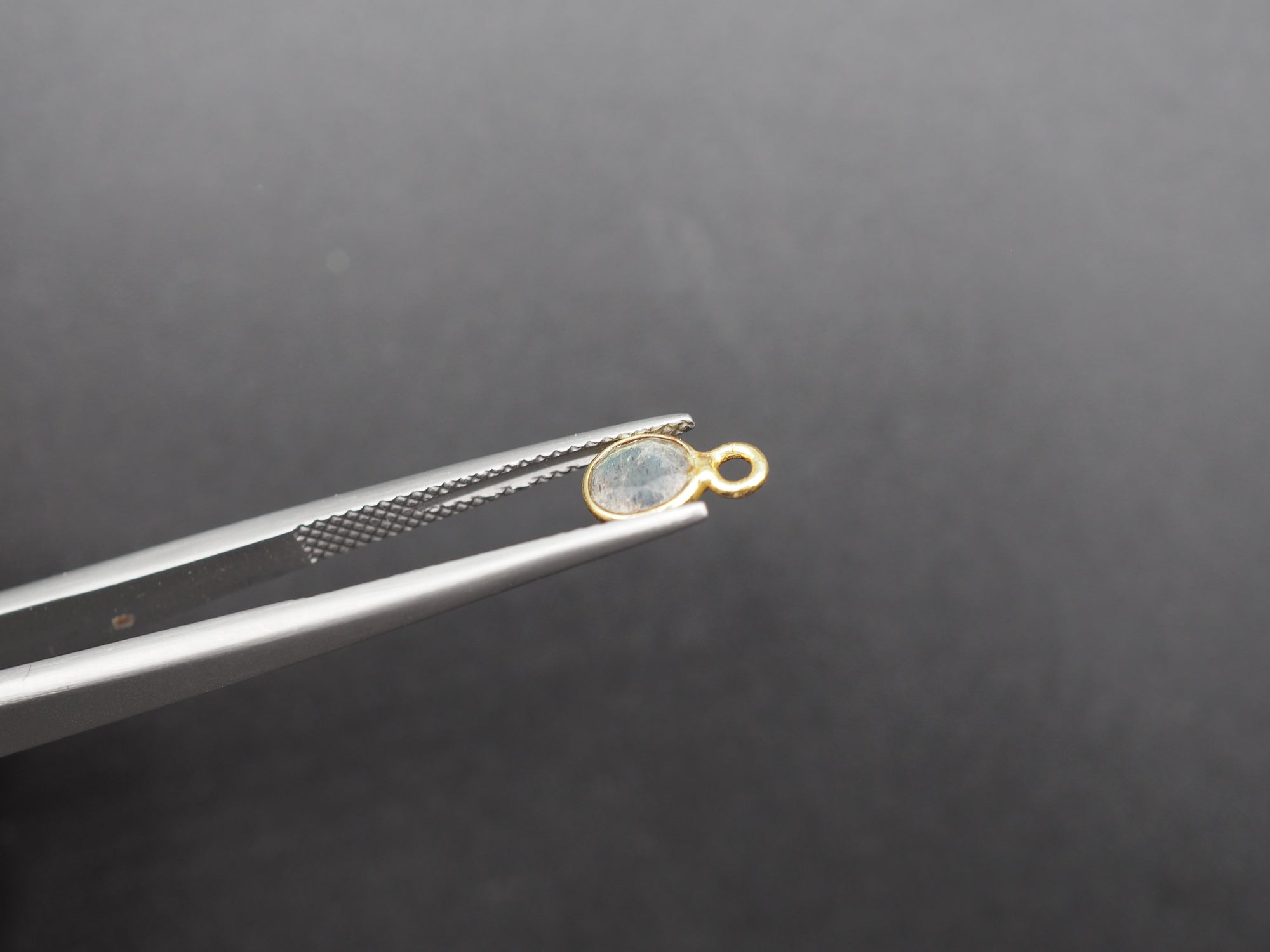 Labradorite 18K Gold Filled Bezel 5 mm, Single Connector, Labradorite Charm