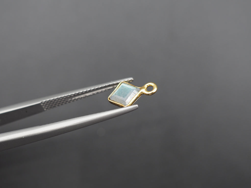 Labradorite 18K Gold Filled Bezel 6x6 mm, Single Connector, Labradorite Charm