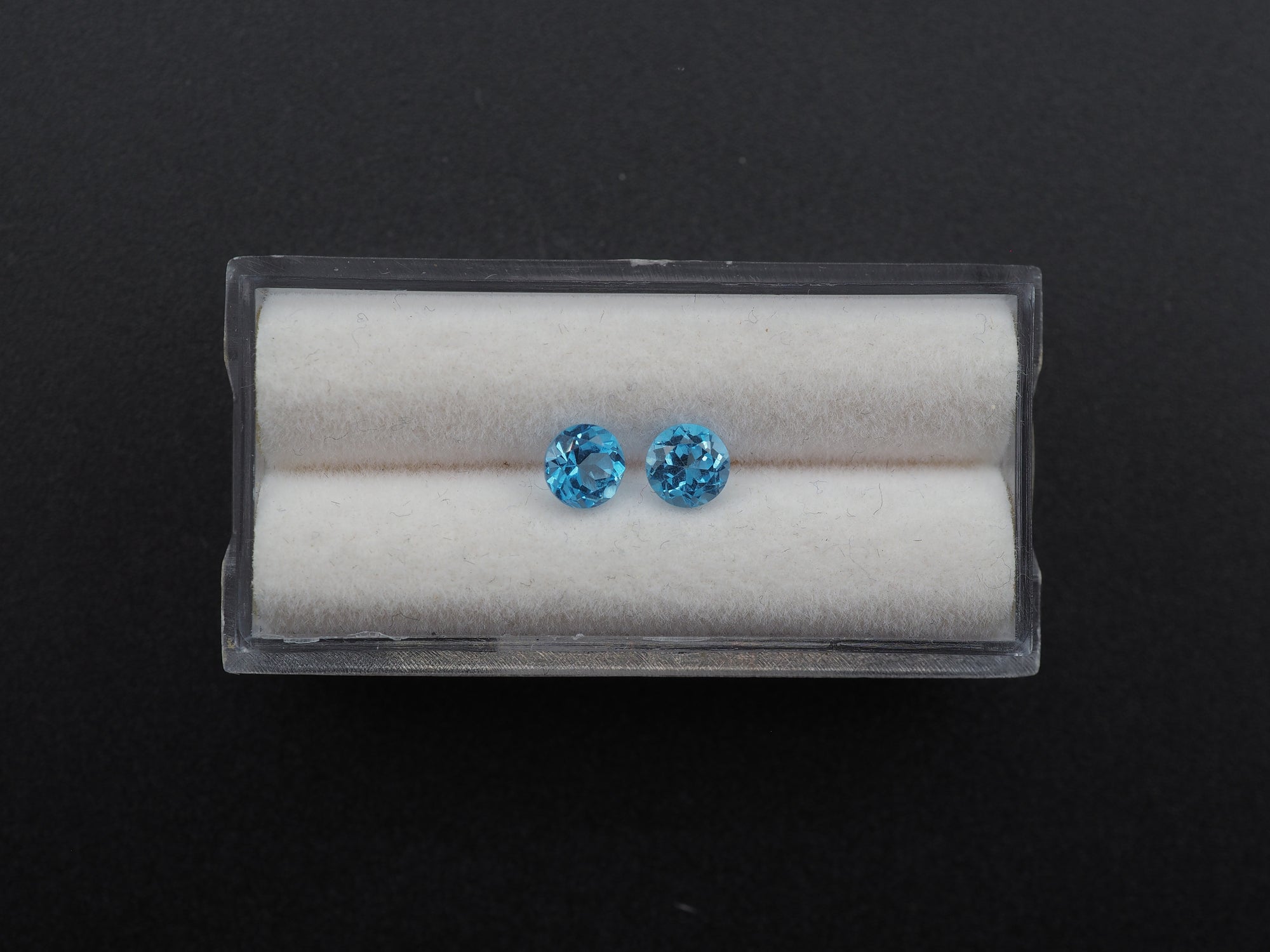 Blue Topaz Faceted matching Pair 5mm Approximately 0.98 Carat