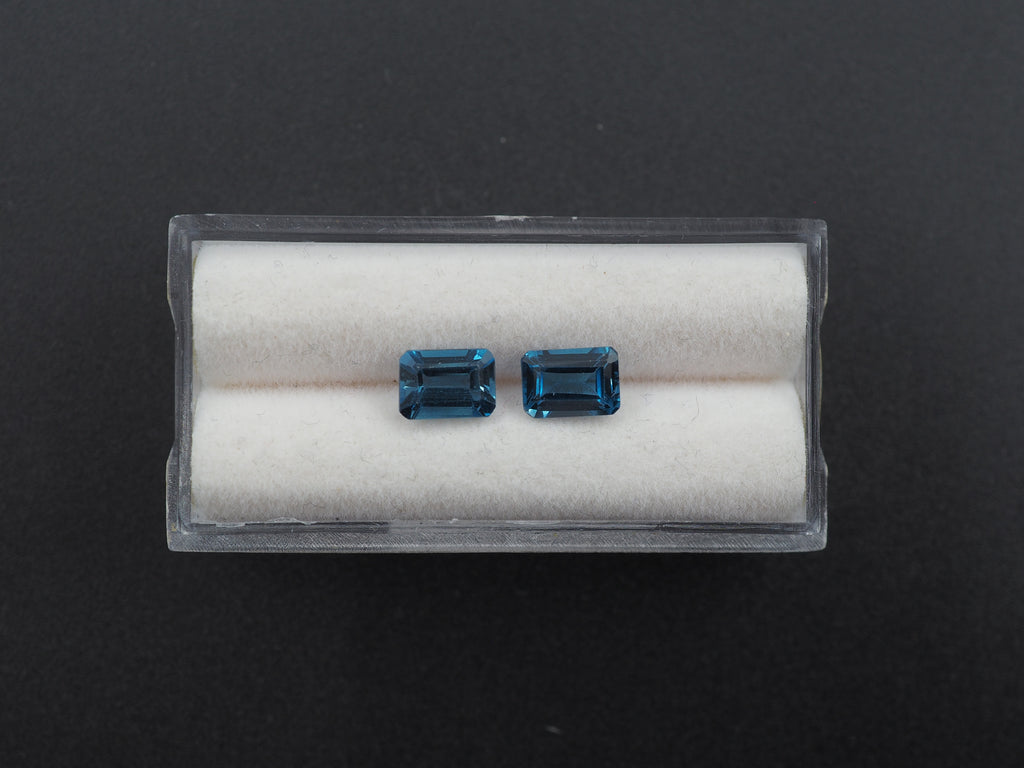 Blue Topaz Faceted Rectangle Shape 7 x 5 x 3.5 mm Matching Pair Approximately 2.59 Carat