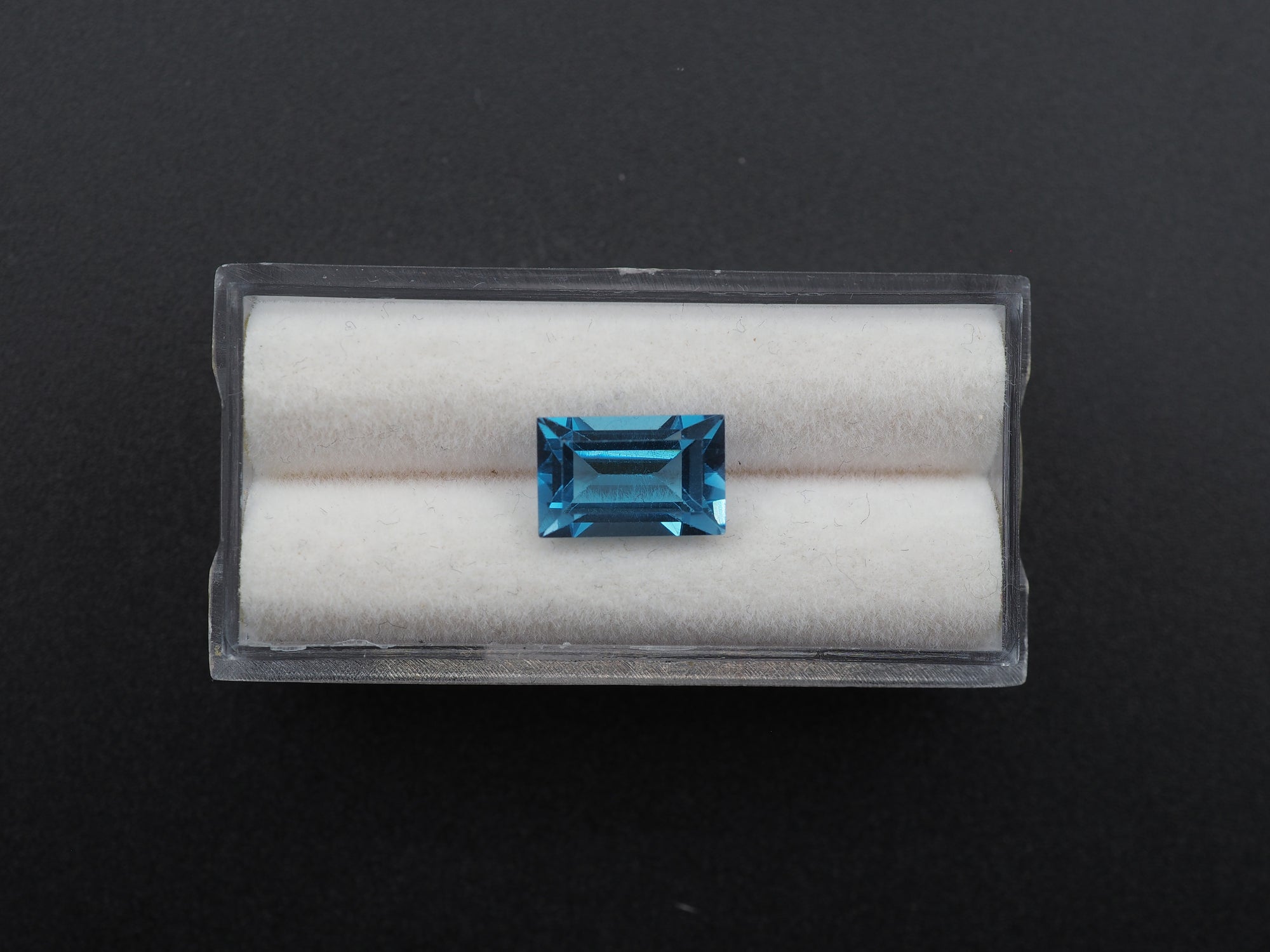 Blue Topaz  Faceted Rectangle 11 x 7 x 5.5 mm Single Piece Approximately 4.27 Carat