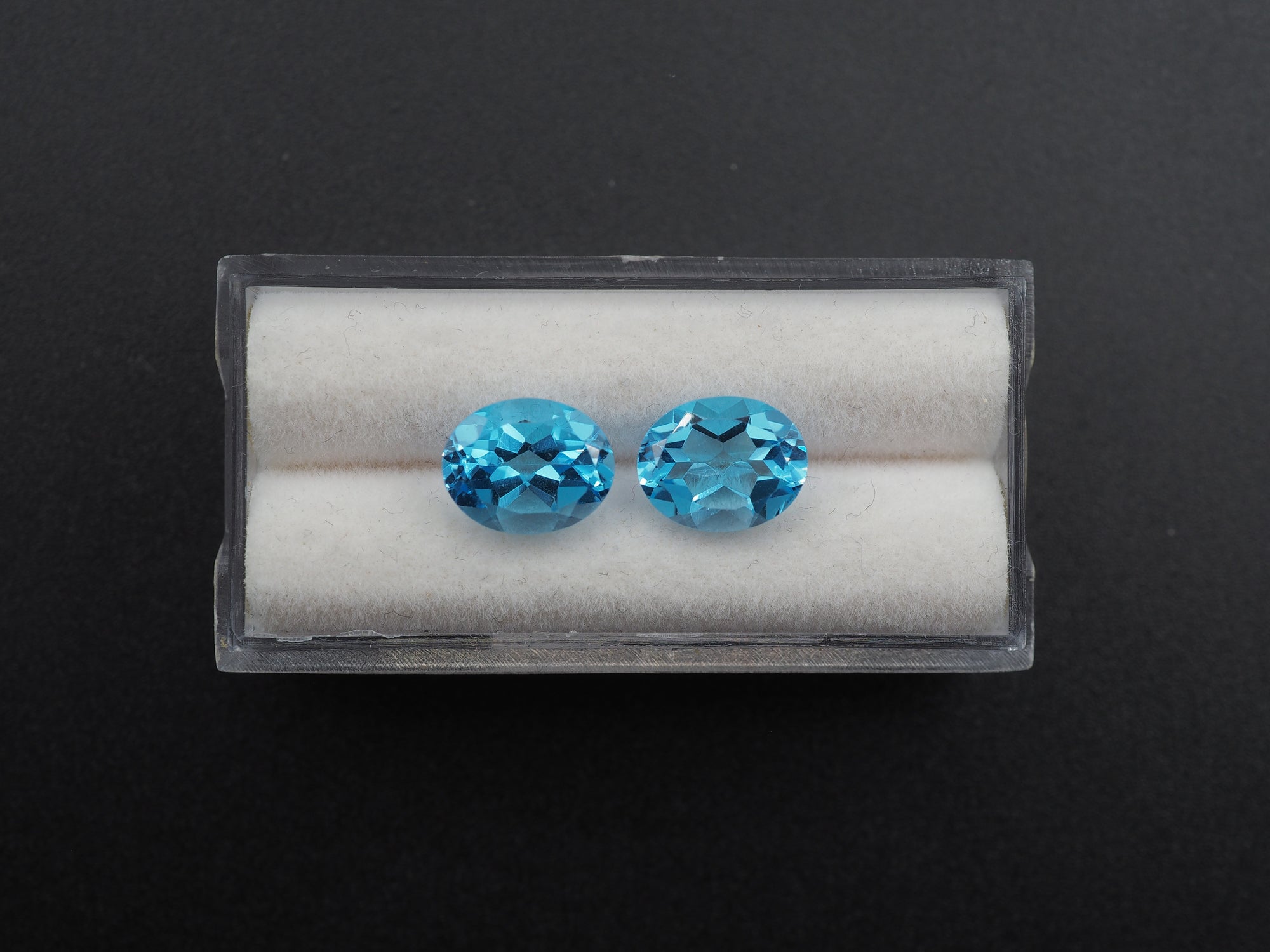 Swiss Blue Topaz Faceted Oval Shape 10 x 8 x 3.5 mm & 10 x 8 x 4.5 mm Approximately 6.23 Carat,