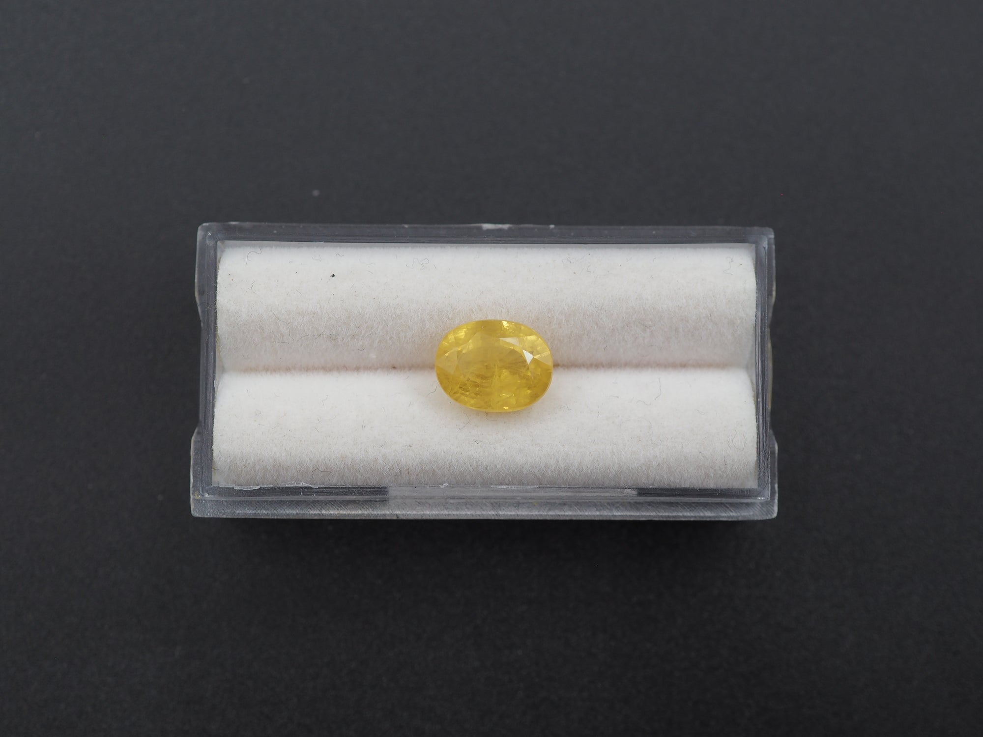 Yellow Sapphire Faceted  Oval Shape 9.5x7.5x5.5 mm Single Piece Approximately 4.21 Carat