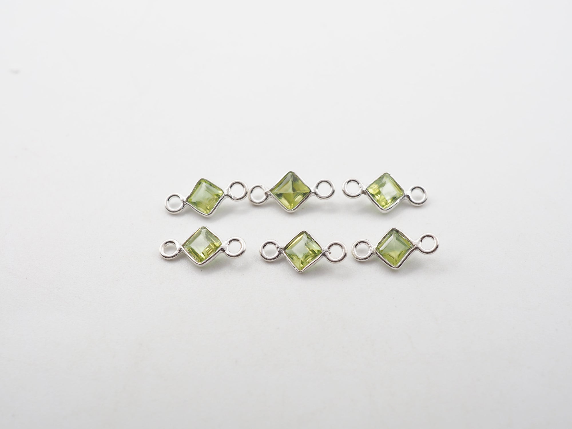4x4mm Peridot Silver Bezel, Double Connector, Peridot Bezel, Peridot Charm