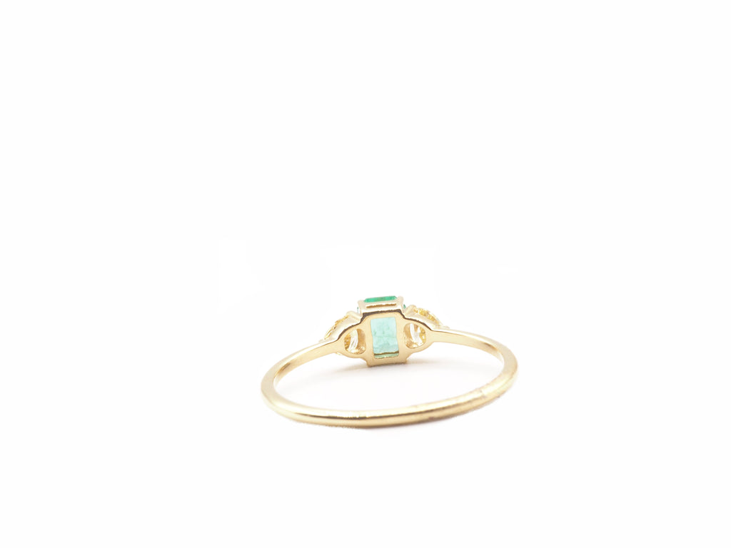 14K Yellow Gold Emerald With Diamond Ring