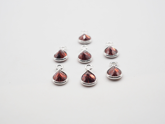 7x5mm Garnet Bezel, Single Connector, Garnet Bezel, Garnet Charm