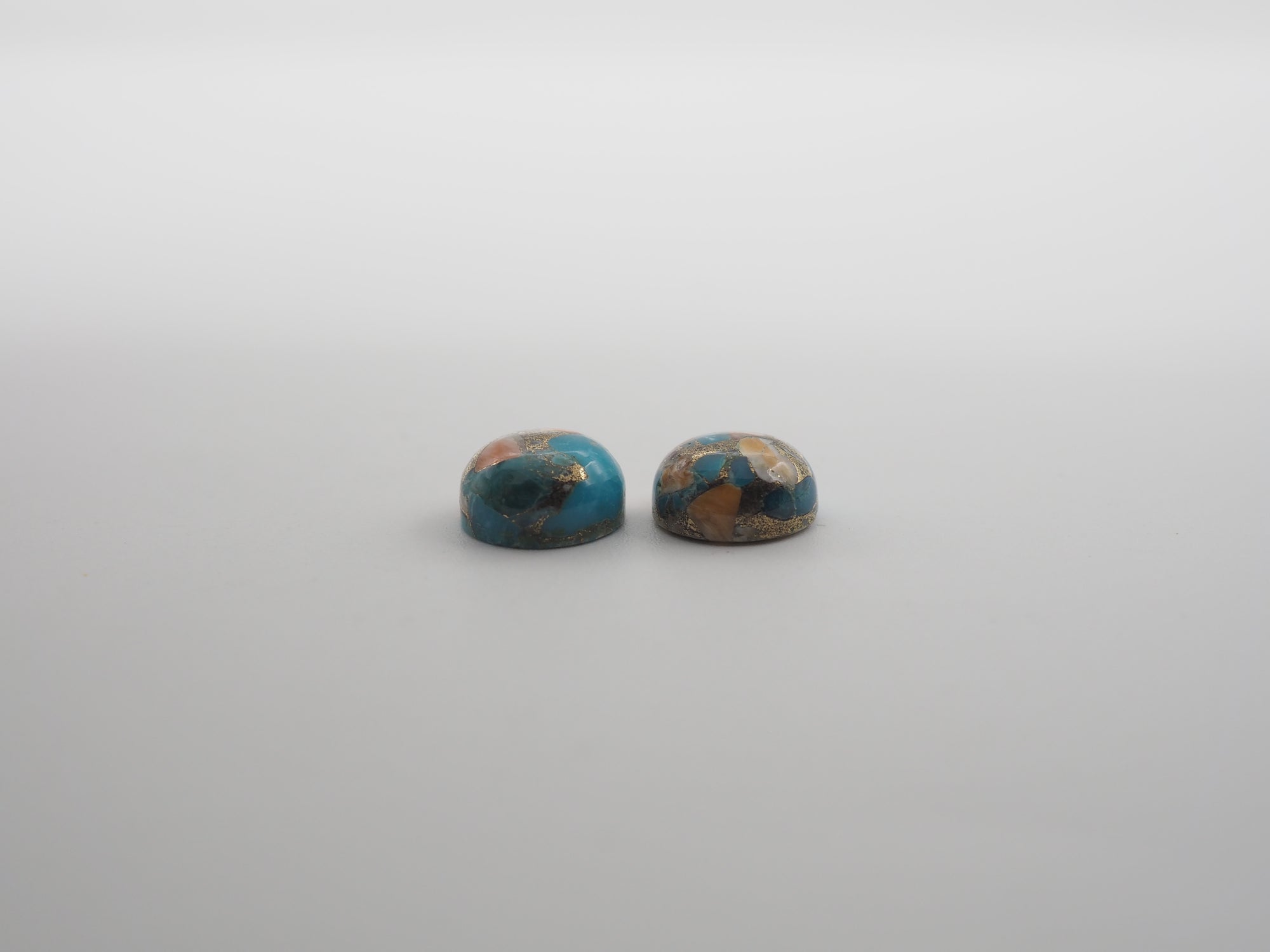 Oyster Copper Turquoise Cabochon Round 9 mm Approximately 5.5 Carat (GTG-OT-41)