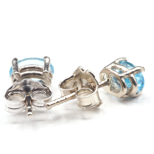 Apatite Oval 6x4 mm Stud Earrings in 14K White Gold