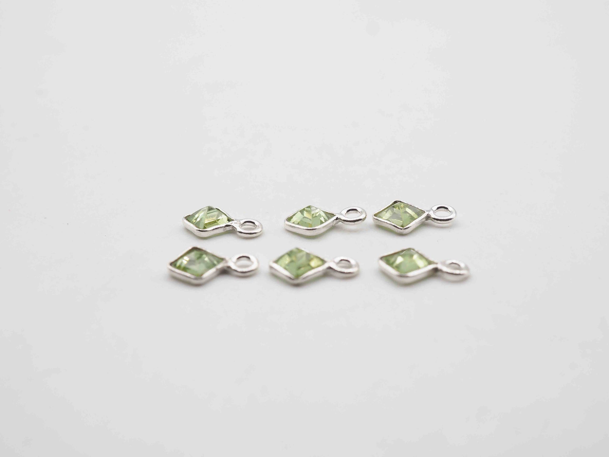4x4mm Peridot Silver Bezel, Single Connector, Peridot Bezel, Peridot Charm