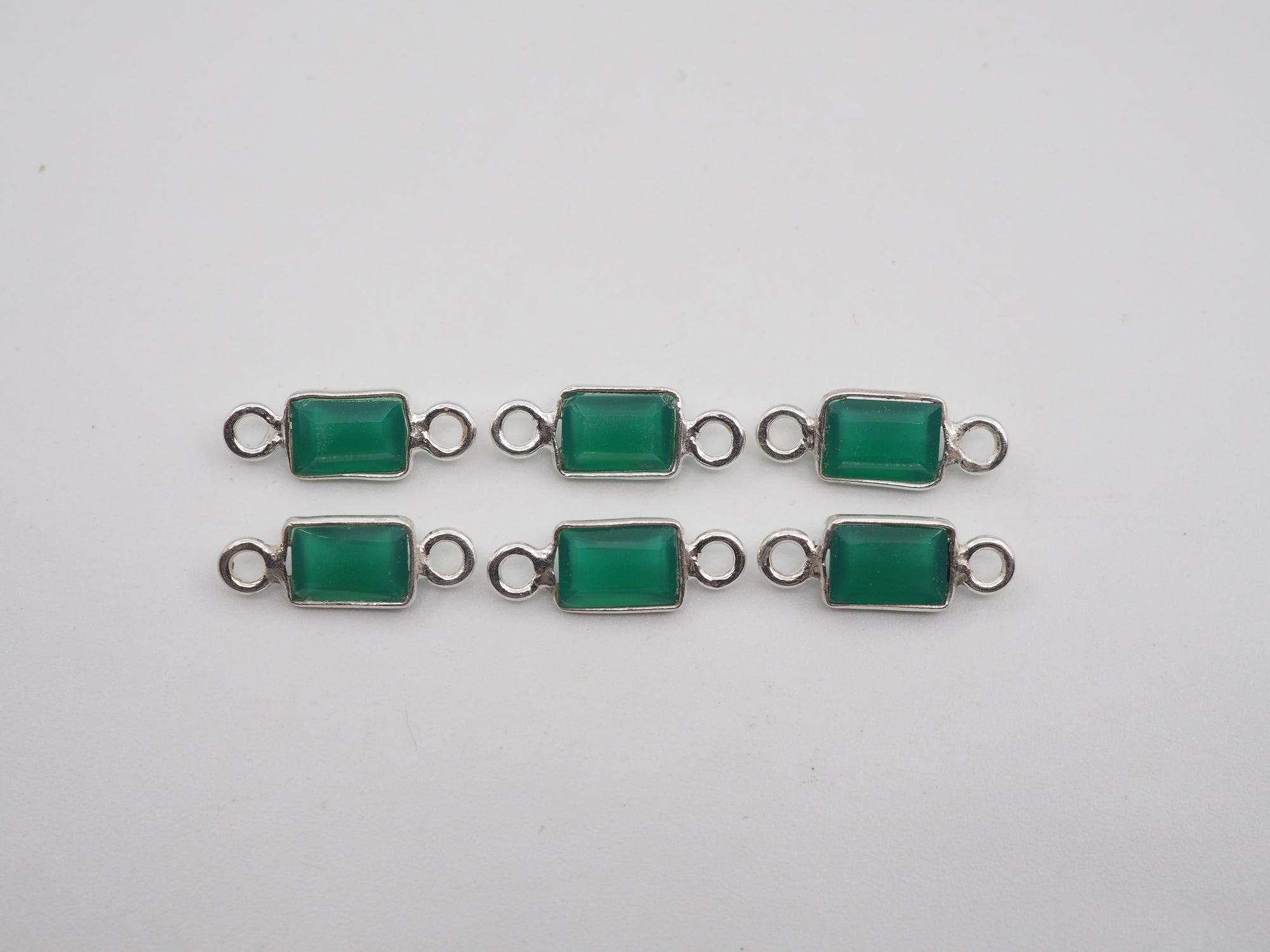 Green Onyx Silver Bezel 6x4 mm, Double Connector, Approximately 7.44 carat (GTG-SBO-8)