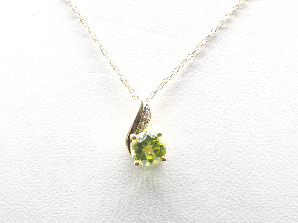 10K Yellow Gold Peridot with Diamond Pendant