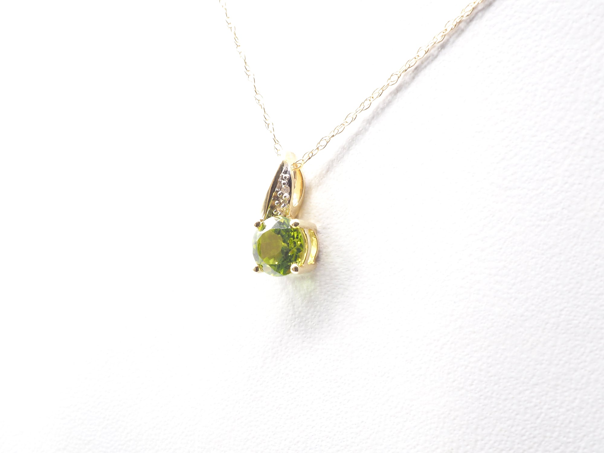 10K Yellow Gold Peridot with Diamond Pendant