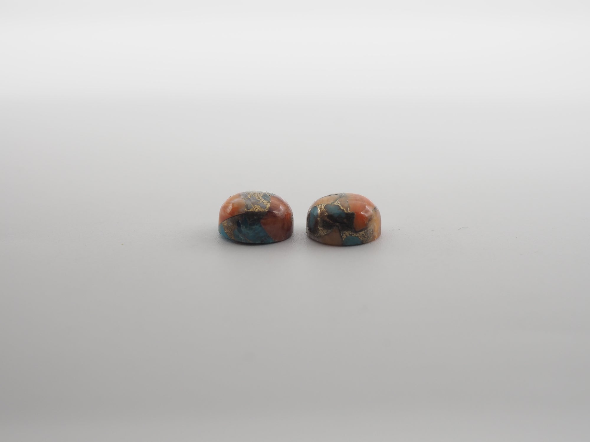 Oyster Copper Turquoise Cabochon Round 9 mm Approximately 7 Carat (GTG-OT-37)