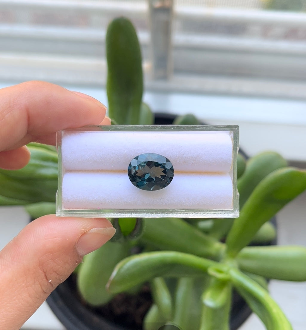 London Blue Topaz Faceted Oval Shape 12.1x9.9x7.4mm Single piece Approximately 5.62 Carat