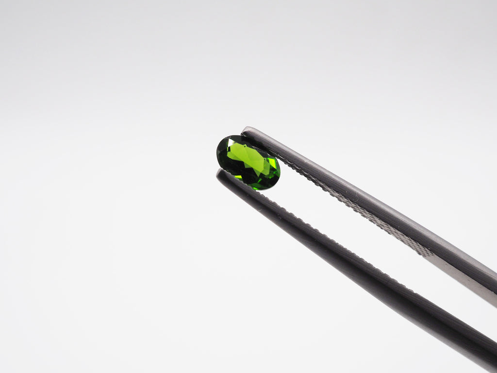 Chrome Diopside Oval Shape 6 x 4 mm Approximately 0.86 Carat, 2 Pieces