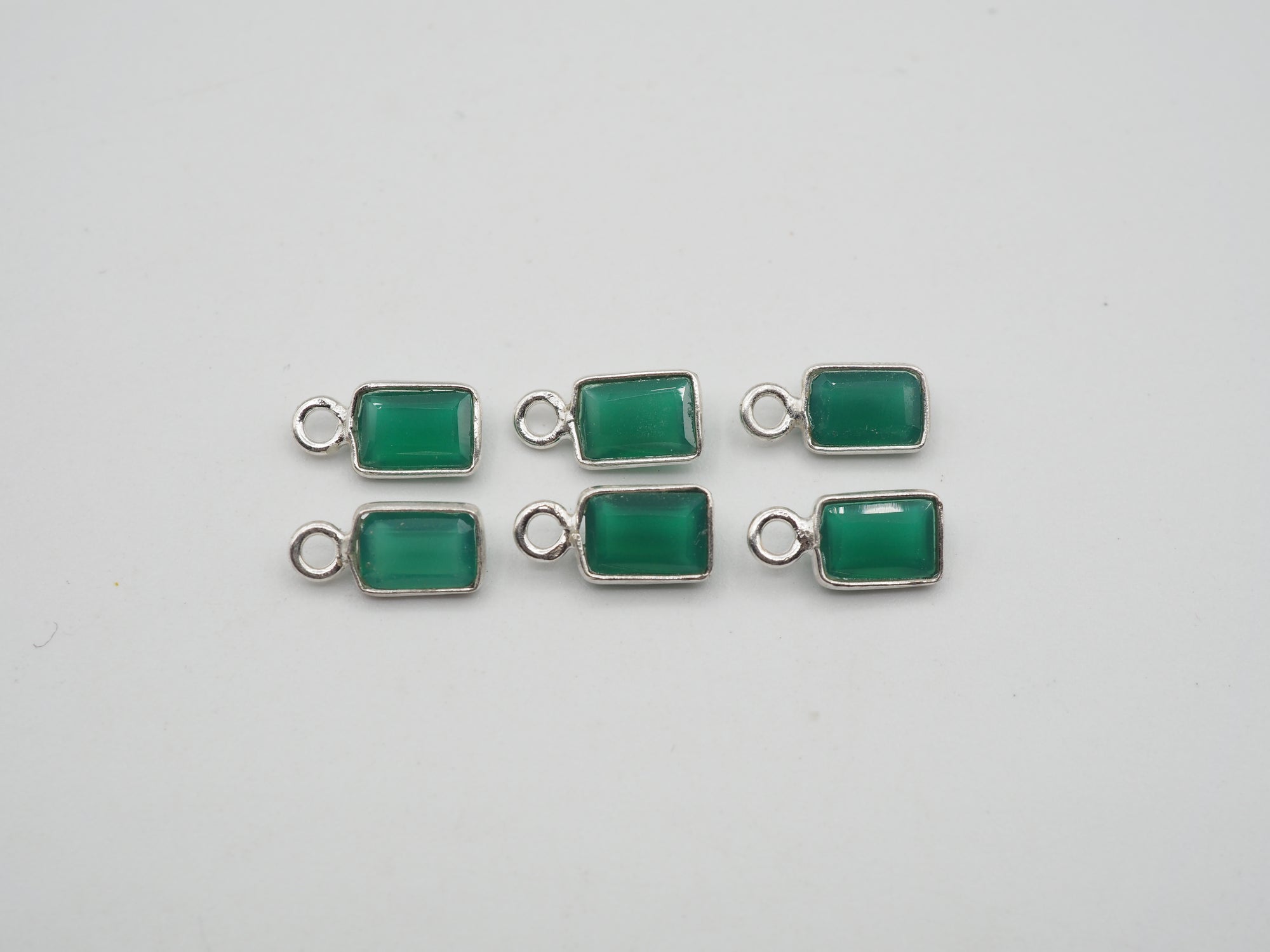 Green Onyx Silver Bezel 6x4 mm, Single Connector, Approximately 6.45 carat (GTG-SBO-7)