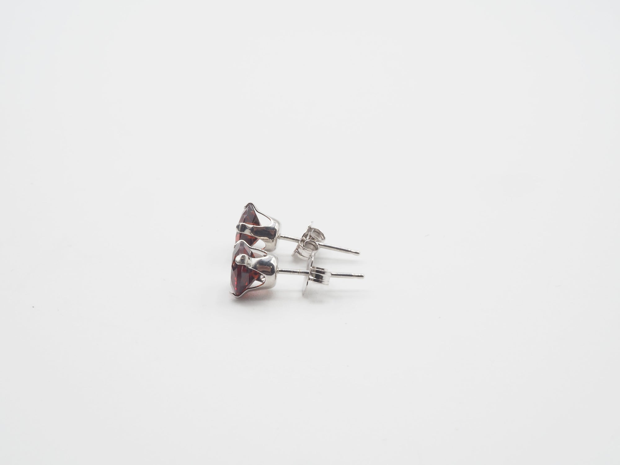 10K White Gold with Diamond Garnet Stud