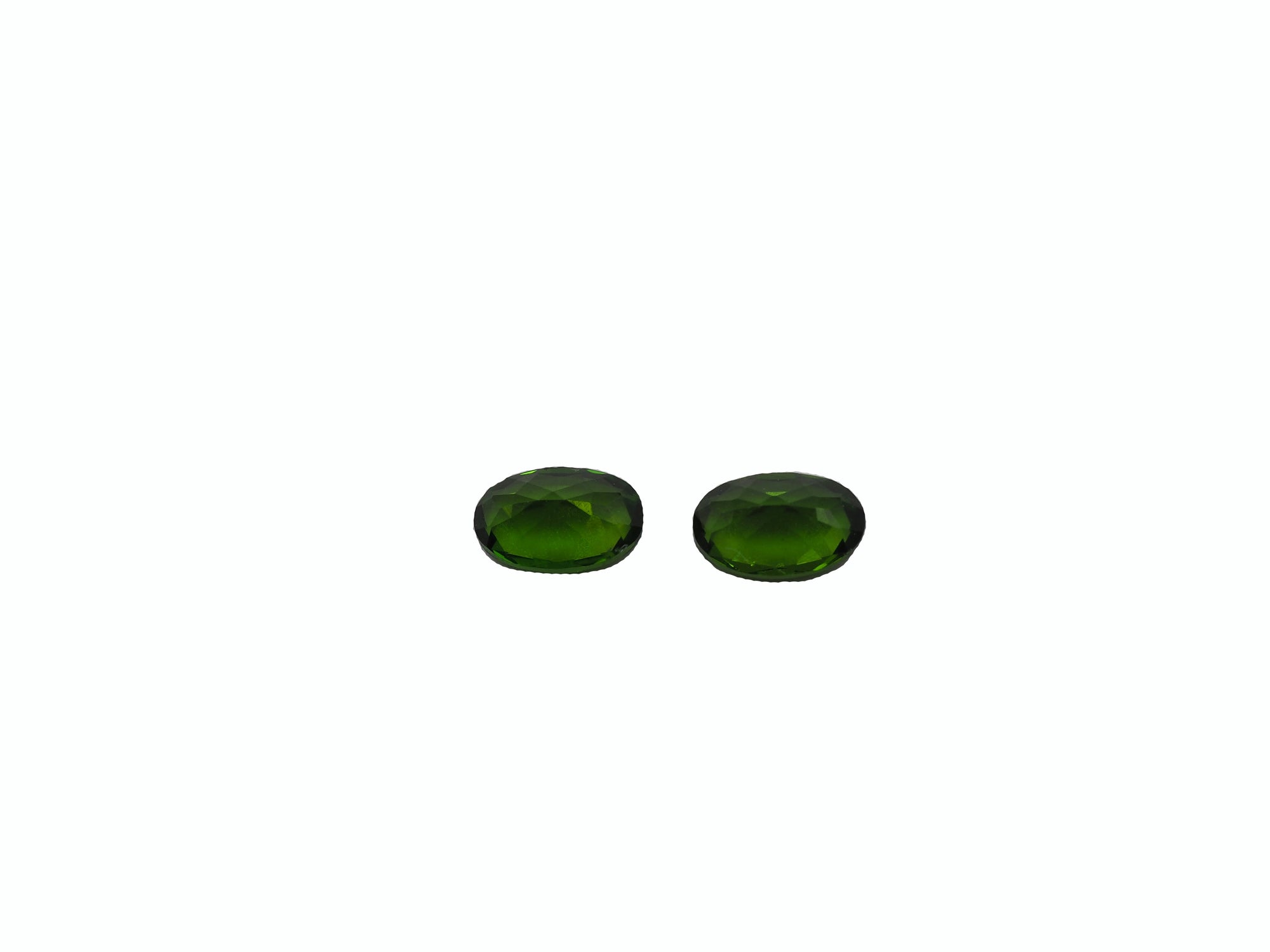 Chrome Diopside Oval Shape 6 x 4 mm Approximately 0.86 Carat, 2 Pieces
