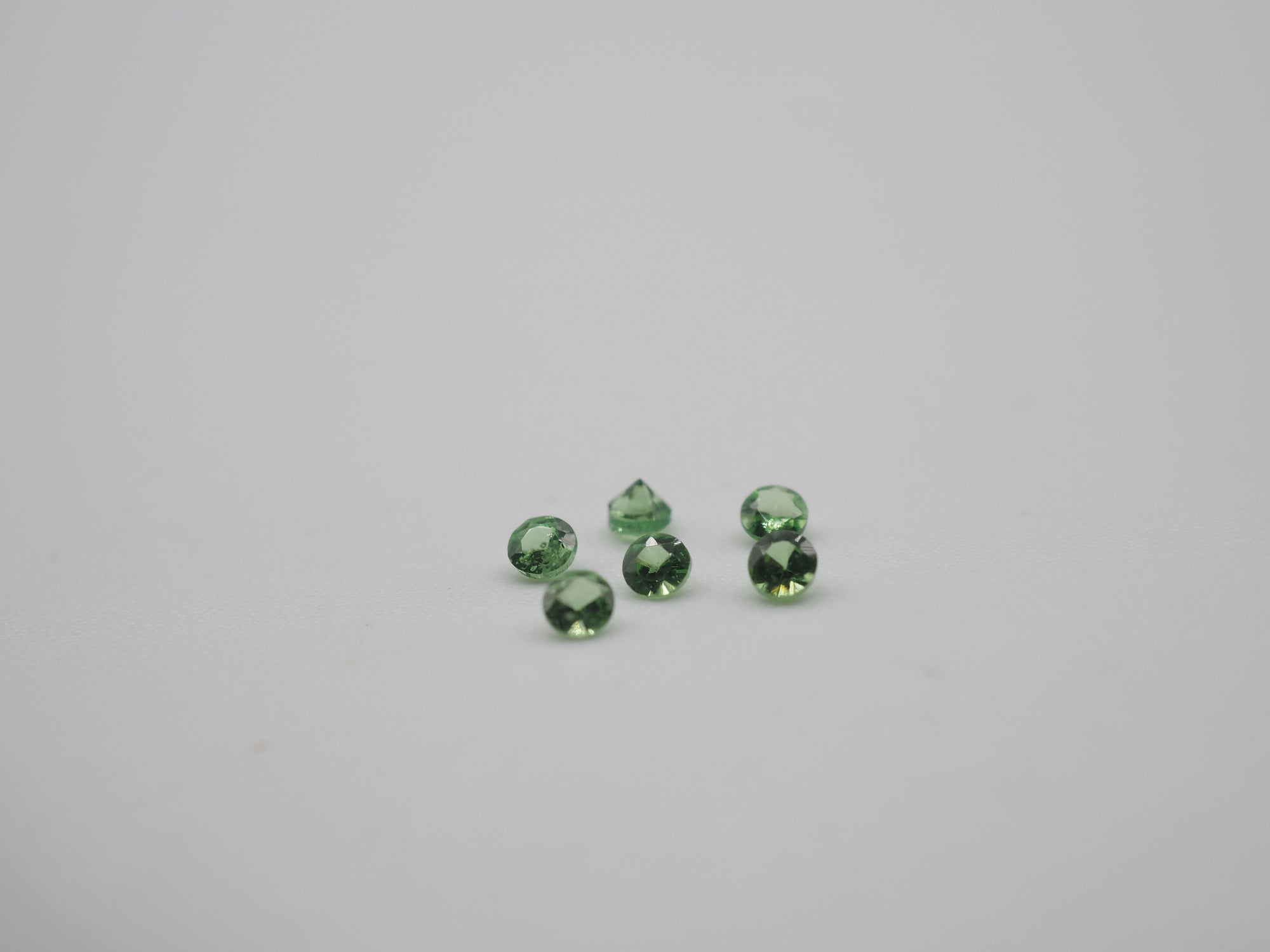 Tsavorite Round Shape 1.8 mm 6pcs Approximately .20 Carat