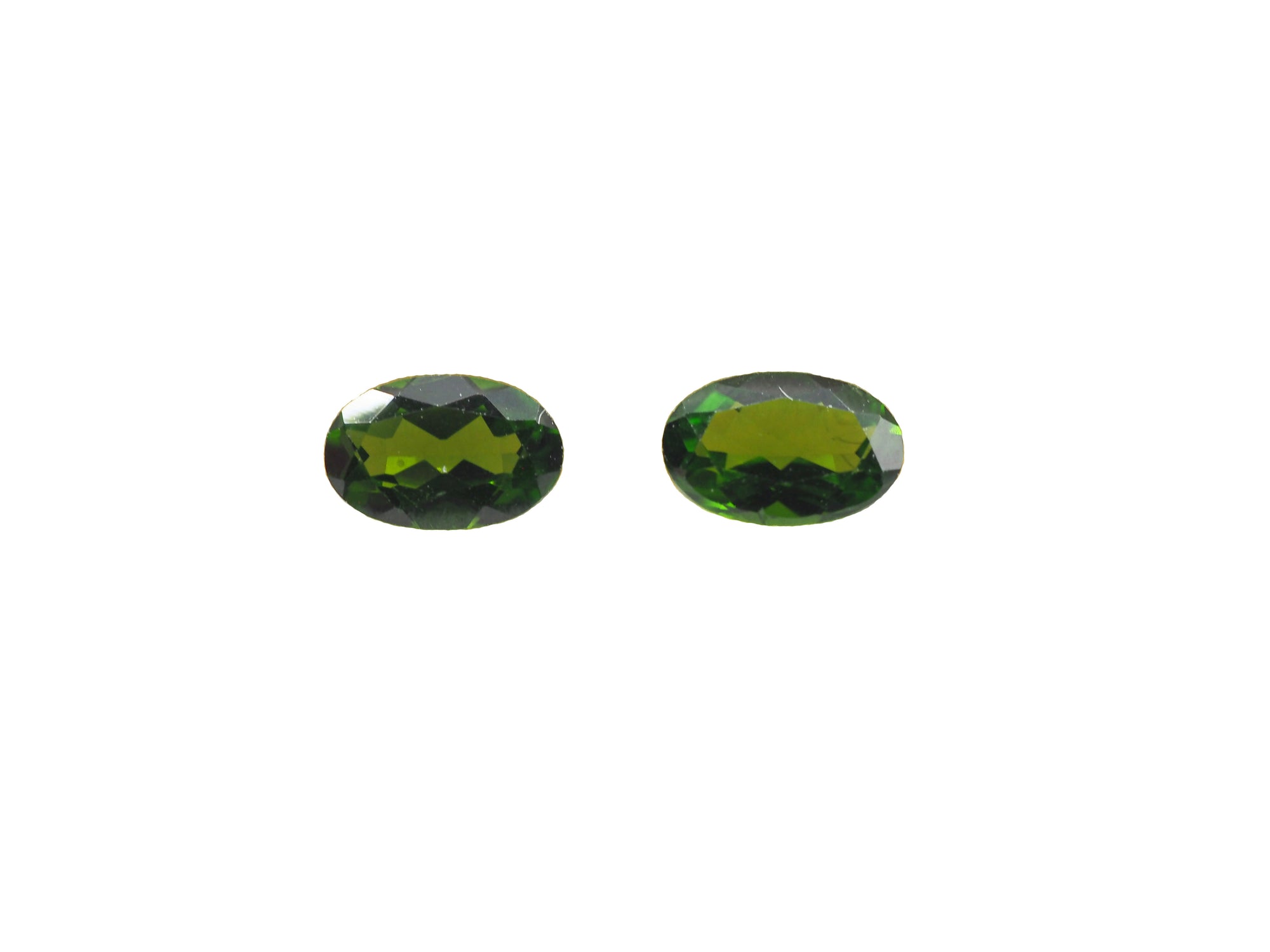 Chrome Diopside Oval Shape 6 x 4 mm Approximately 0.86 Carat, 2 Pieces